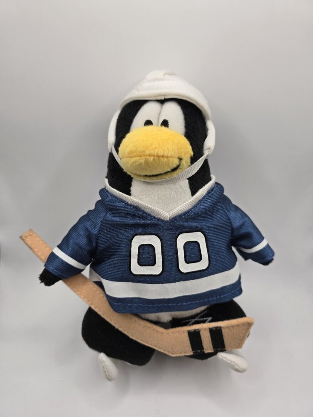 JAKKS 7" DISNEY CLUB PENGUIN BLUE HOCKEY PLAYER PENGUIN PLUSH SOFT TOY